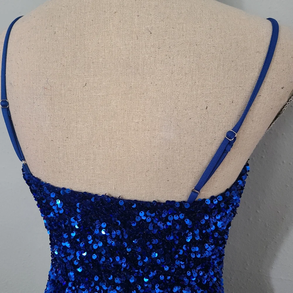 Lucy in the Sky Bodycon Sequin Dress in Royal Blue Size‎ Large